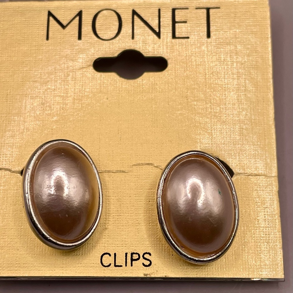 Vintage Monet Champagne Oval Faux Pearl Cabochon Clip On Earrings
